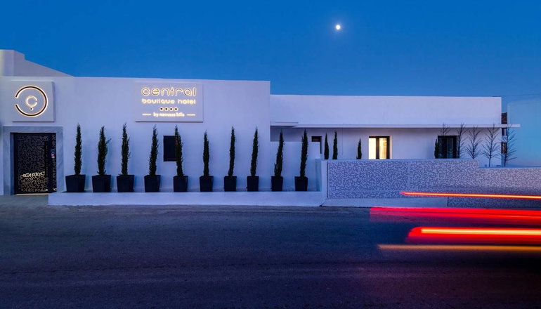 4* Central Boutique Hotel by Naoussa Hills