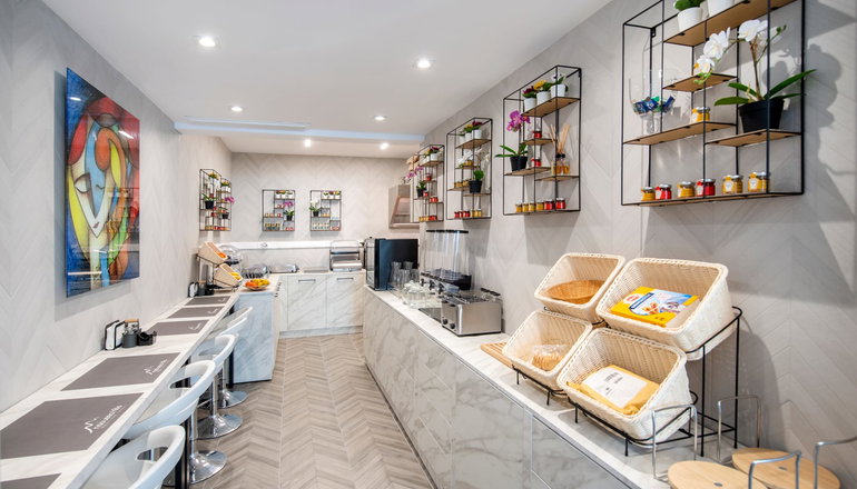 4* Central Boutique Hotel by Naoussa Hills