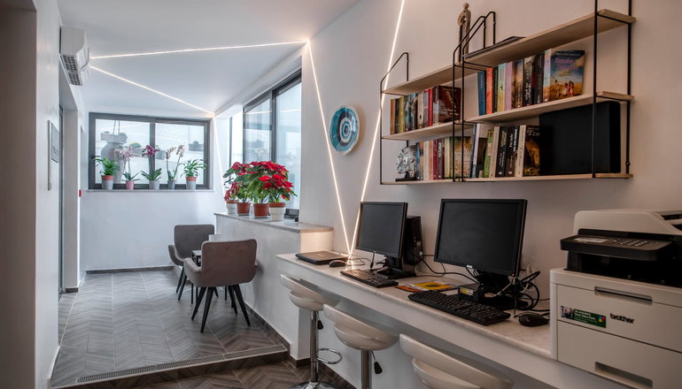4* Central Boutique Hotel by Naoussa Hills