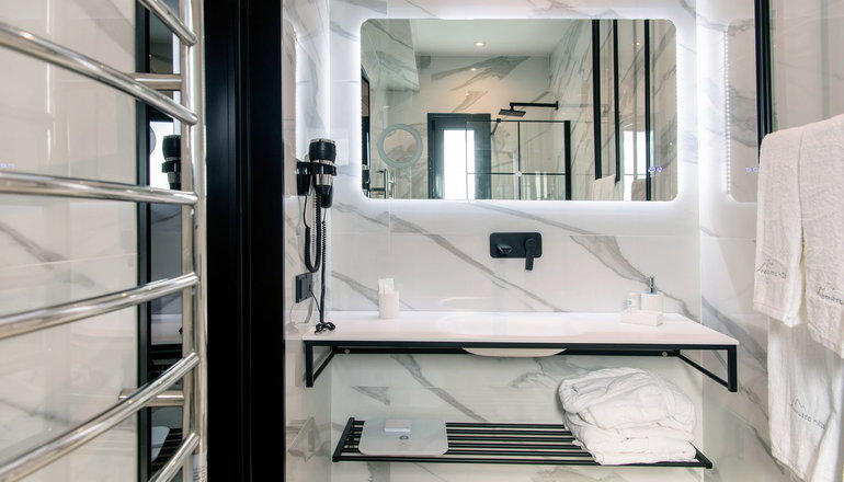 4* Central Boutique Hotel by Naoussa Hills
