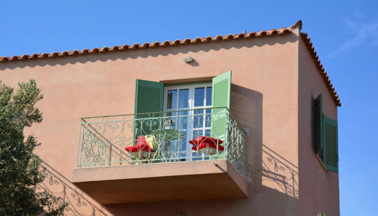 Aegina Colors