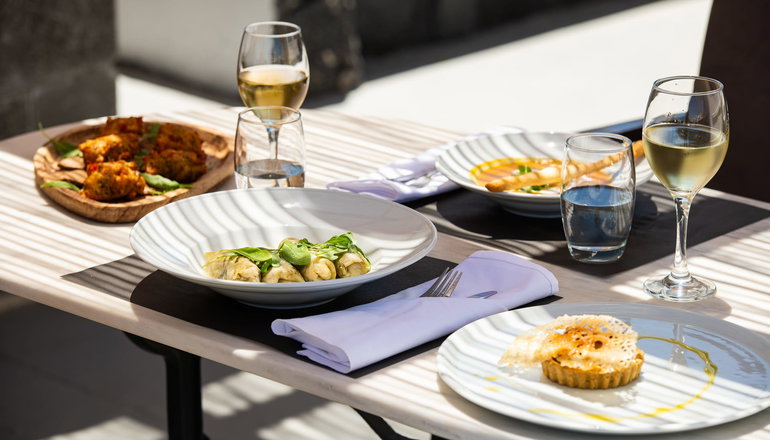 5* The Noverian Bios Santorini Vegan Vegetarian Boutique Hotel - Φηρά, Σαντορίνη
