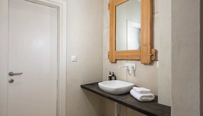 5* The Noverian Bios Santorini Vegan Vegetarian Boutique Hotel - Φηρά, Σαντορίνη
