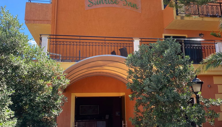 Sunrise Inn Hotel - Κουντουράτα, Κεφαλονιά