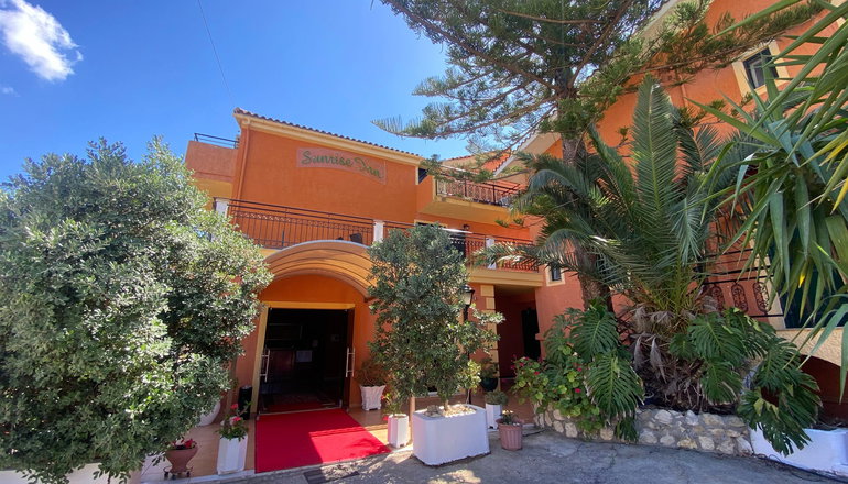 Sunrise Inn Hotel - Κουντουράτα, Κεφαλονιά