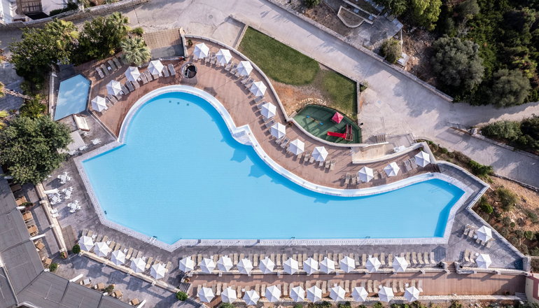 5* Louis Apostolata Island Resort