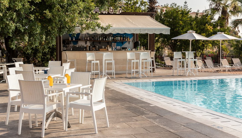 5* Louis Apostolata Island Resort