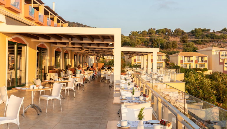 5* Louis Apostolata Island Resort