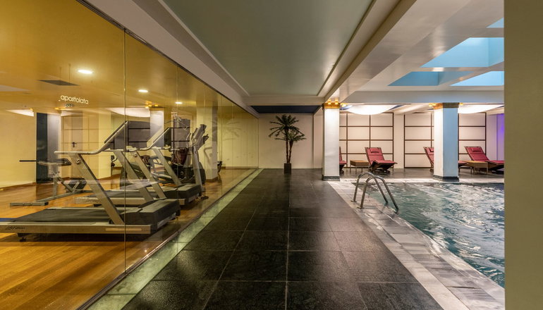 5* Louis Apostolata Island Resort
