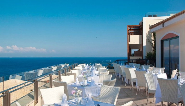 5* Louis Apostolata Island Resort