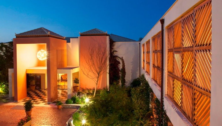 5* Louis Apostolata Island Resort