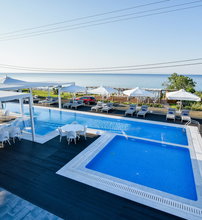 Crystal Villas and Suites - Πολύχρονο, Χαλκιδική