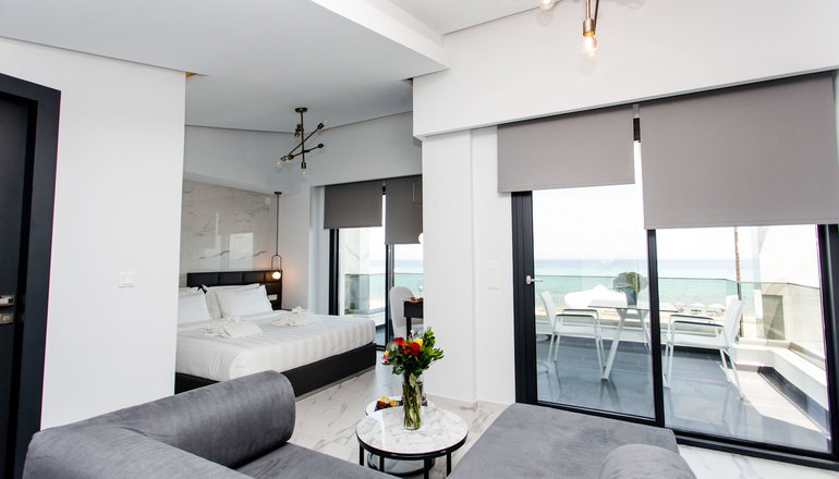 Crystal Villas and Suites - Πολύχρονο, Χαλκιδική