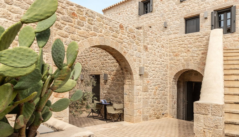 Korona Boutique Hotel - Οίτυλο, Μάνη