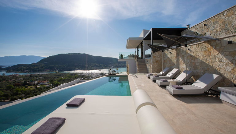 Pothos | Afroditi Villas Collection