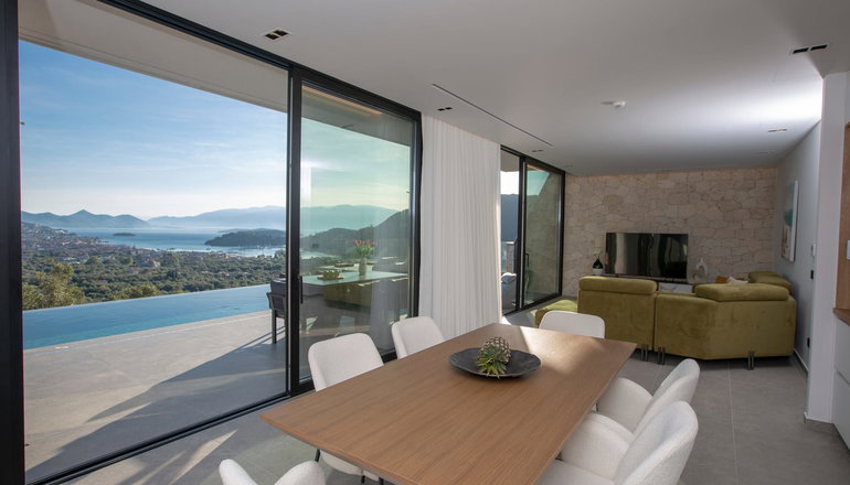 Pothos | Afroditi Villas Collection