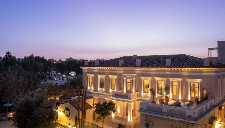 4* La Divina
