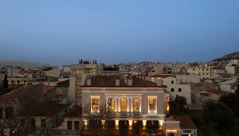 4* La Divina