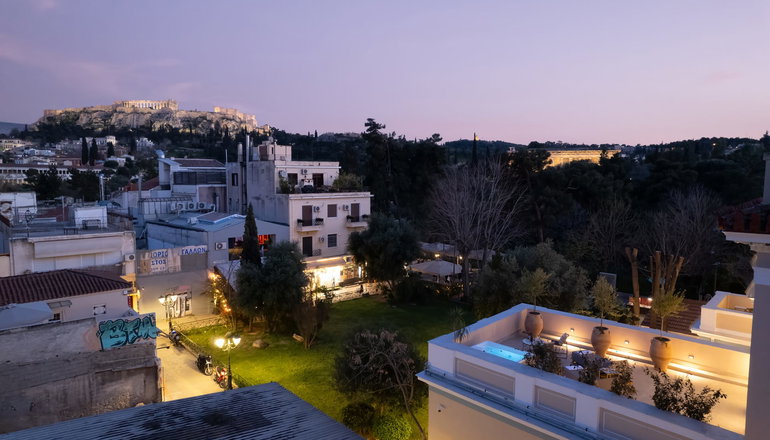 4* La Divina