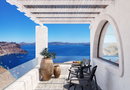 Θηρασιά με πρωινό για 2 άτομα