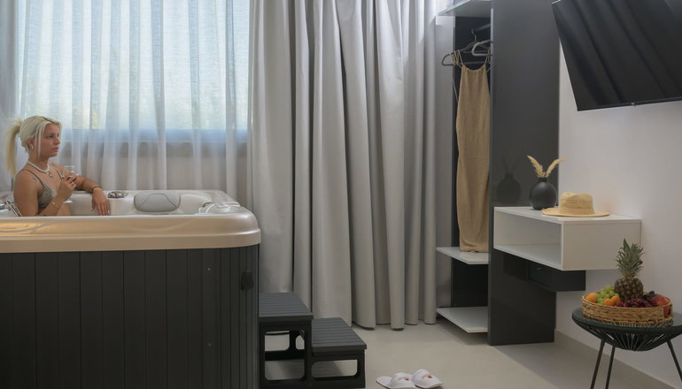 Esperos Premium Suites - Αγία Άννα, Νάξος