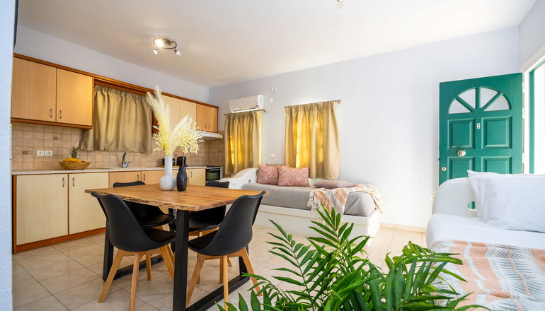 Sahara Beach Apartments - Καστράκι, Νάξος