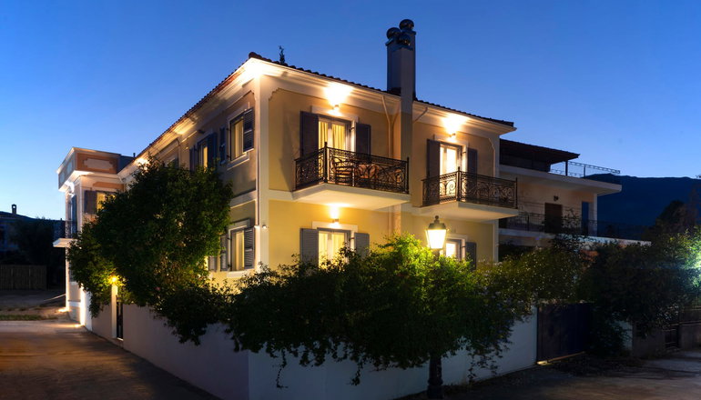 Nautilus Luxury Suites - Γαλαξίδι