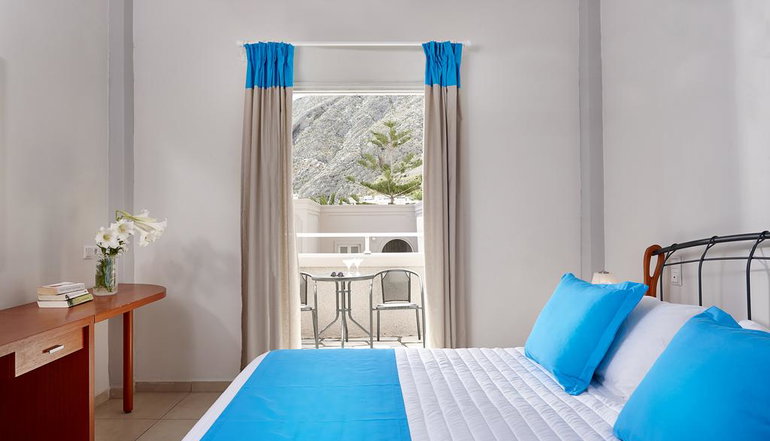 Terra Blue Santorini - Καμάρι, Σαντορίνη