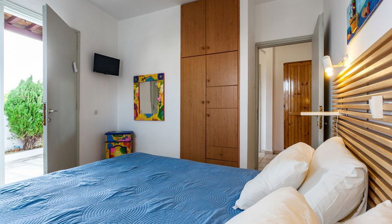 Thea Home Hotel by Booking Kottas