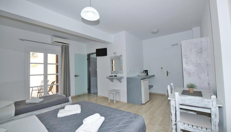 Ira Apartments - Καμάρι, Σαντορίνη