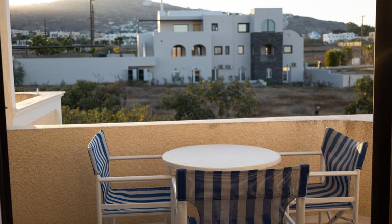 Ira Apartments - Καμάρι, Σαντορίνη