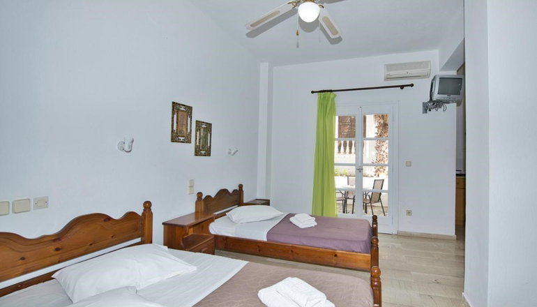Ira Apartments - Καμάρι, Σαντορίνη