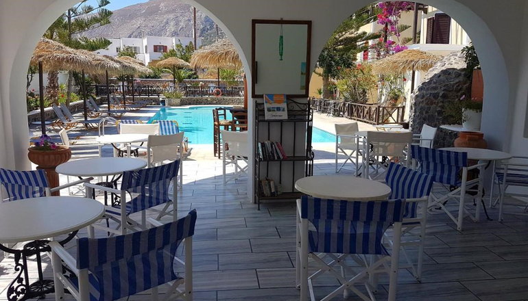 Ira Apartments - Καμάρι, Σαντορίνη