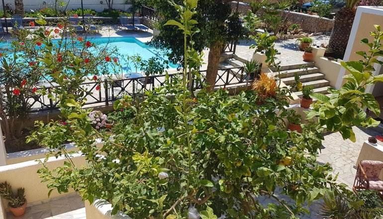 Ira Apartments - Καμάρι, Σαντορίνη