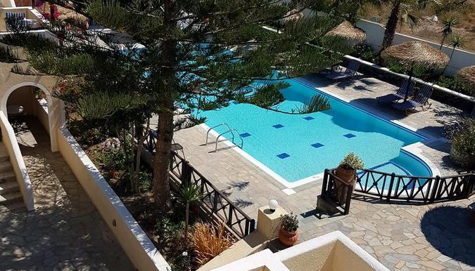 Ira Apartments - Καμάρι, Σαντορίνη