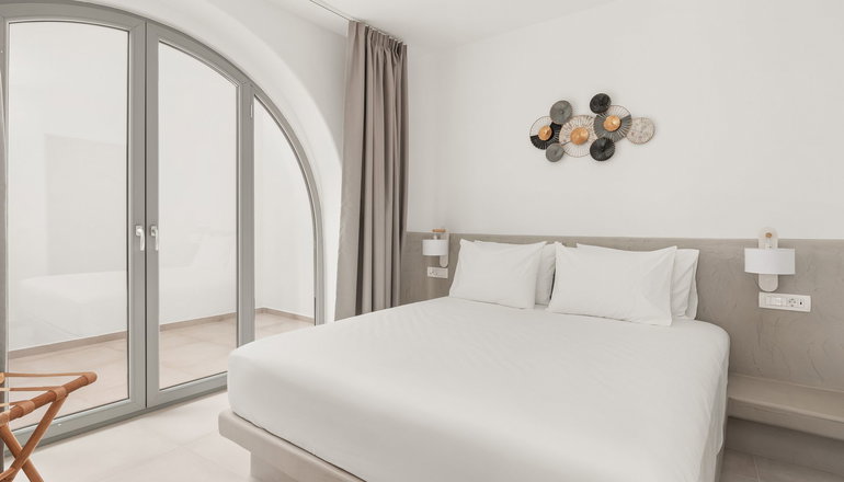 Oyster Luxury Suites - Ημεροβίγλι, Σαντορίνη
