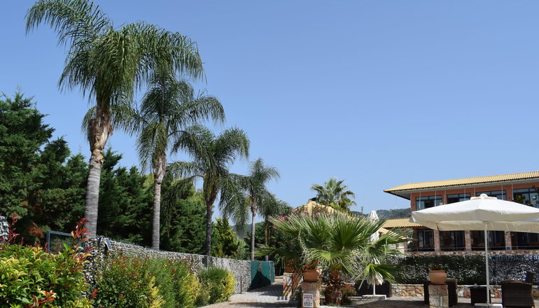 Almyra Holiday Village - Αιδηψός