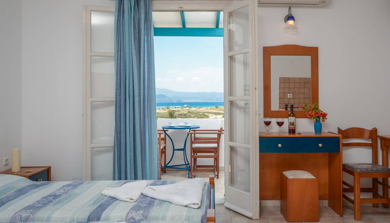 Hotel Three Lakes - Άγιος Προκόπιος, Νάξος