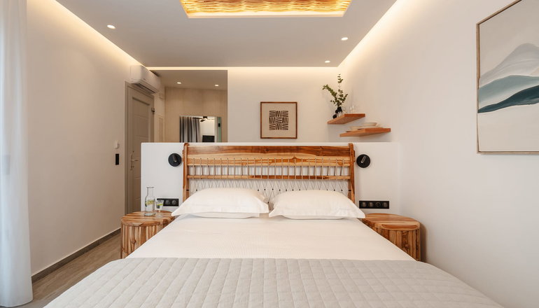 Phaistos Suites - Άγιος Προκόπιος, Νάξος