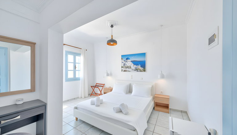 Lume D'Oro Syros - Κίνι, Σύρος