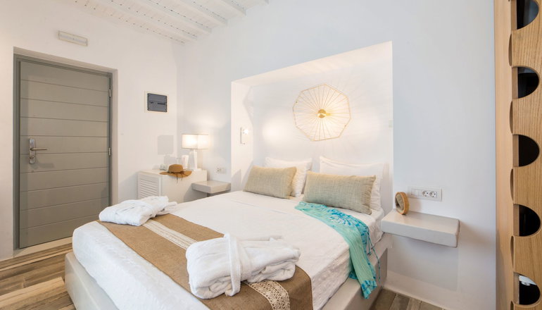 Osom Resort - Κόρφος, Μύκονος