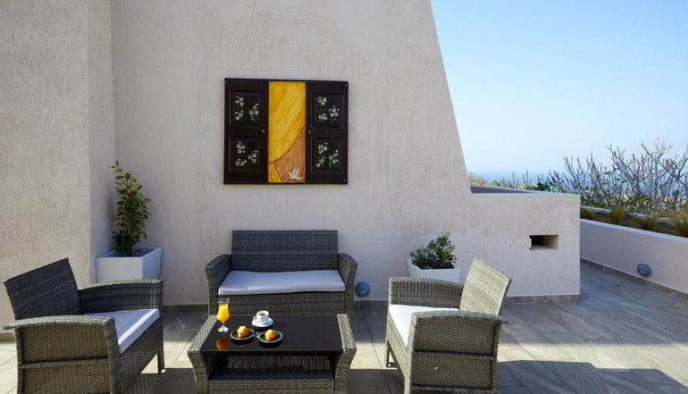 Alyvia Suites - Φοινικιά, Σαντορίνη