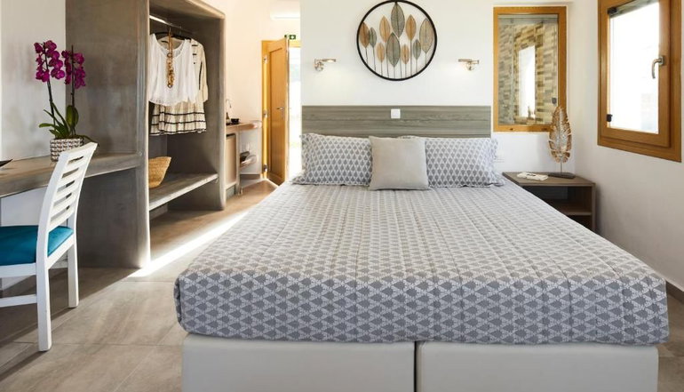 Alyvia Suites - Φοινικιά, Σαντορίνη
