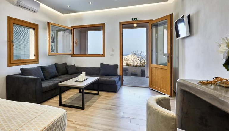 Alyvia Suites - Φοινικιά, Σαντορίνη