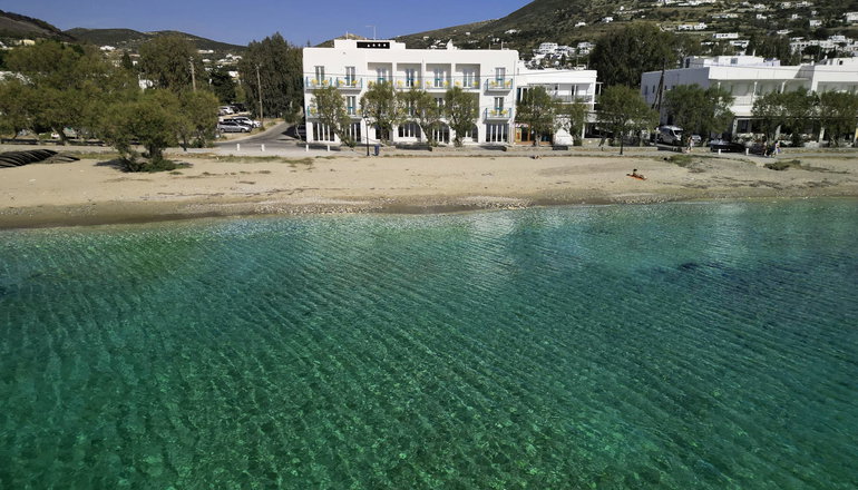 Play Paros a member of Brown Hotels - Παροικιά, Πάρος