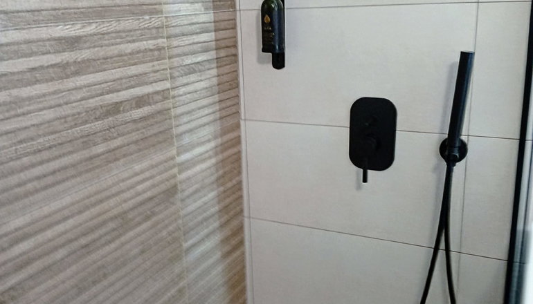 Mandrokathisio Luxury Apartments - Φάρος, Σίφνος