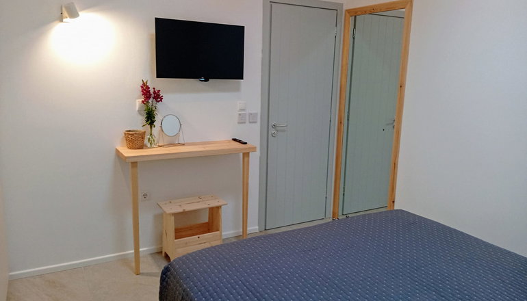 Mandrokathisio Luxury Apartments - Φάρος, Σίφνος