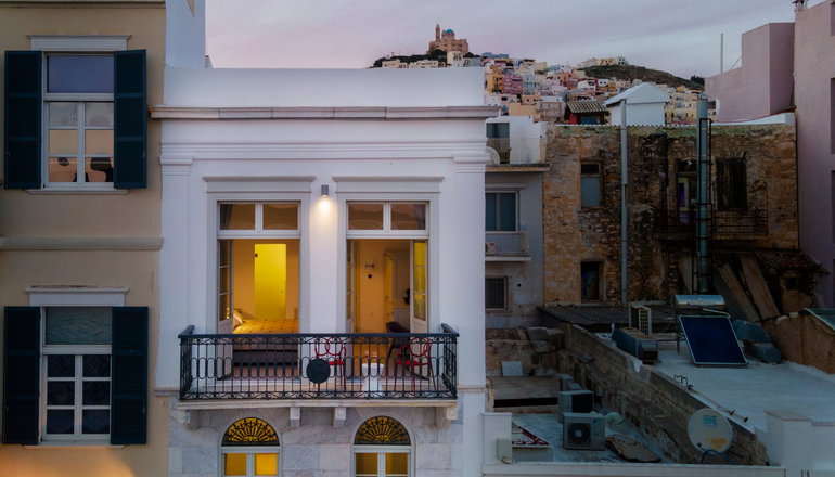 Skylight Suites