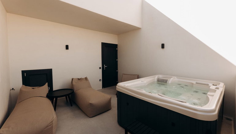 Princess Luxury Suites - Αγία Άννα, Νάξος