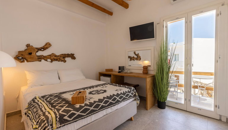Parosquare Central Suites - Παροικιά, Πάρος
